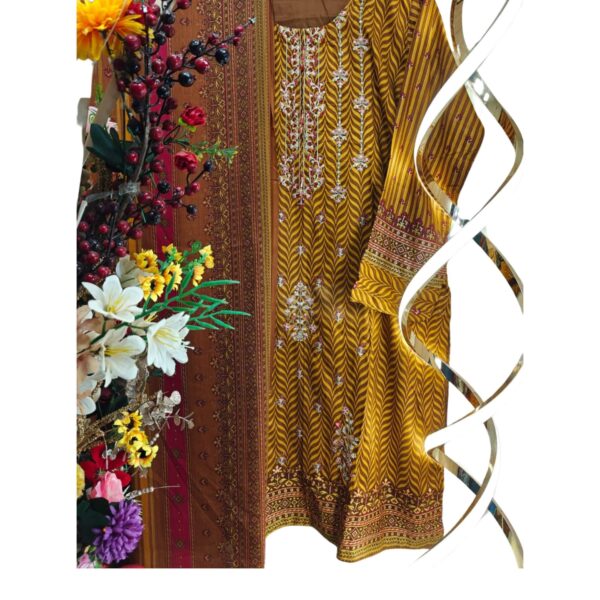 PREMIUM LINEN OUTFIT WITH CHIFFON DUPATTA - Image 5
