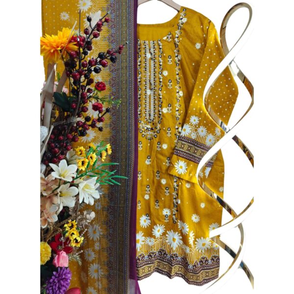 PREMIUM LINEN OUTFIT WITH CHIFFON DUPATTA - Image 4