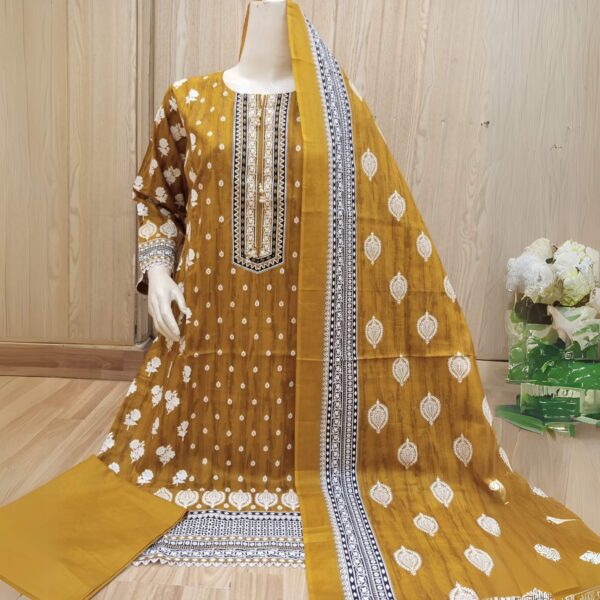 KASTURI COTTON PRINTED OUTFIT WITH LACE DETAILING - Image 8