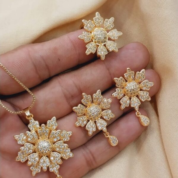 ELEGANT PUSHPA JEWELRY SET - Image 4